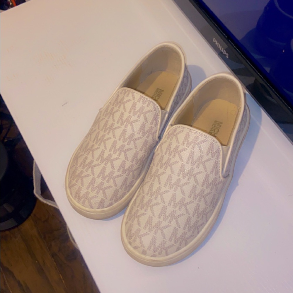 Michal Kors kids shoes